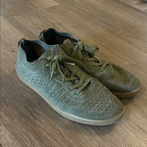 SUAVS Stylish Olive Green Sneakers
